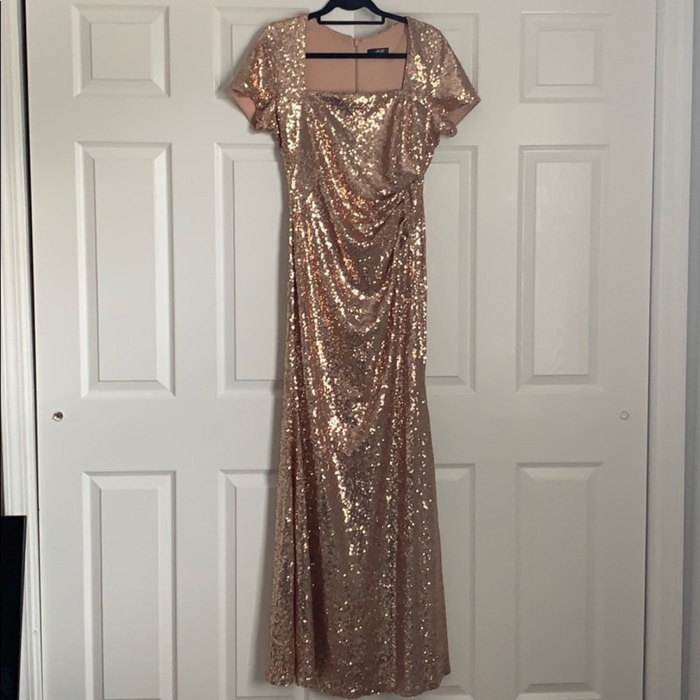 Gown dress